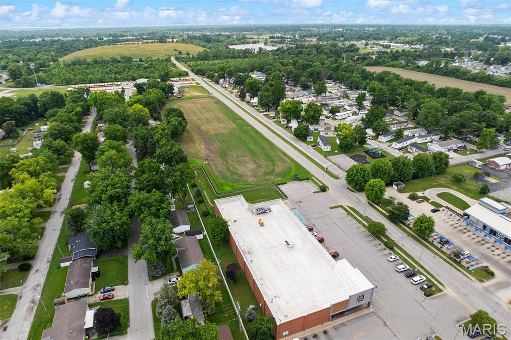 Streifs Business Center - Land