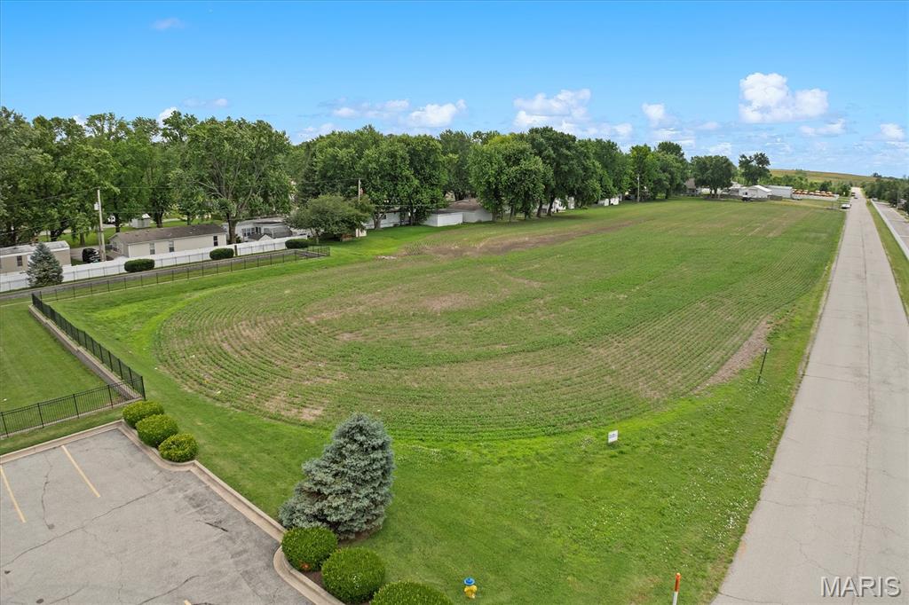 Streifs Business Center - Land