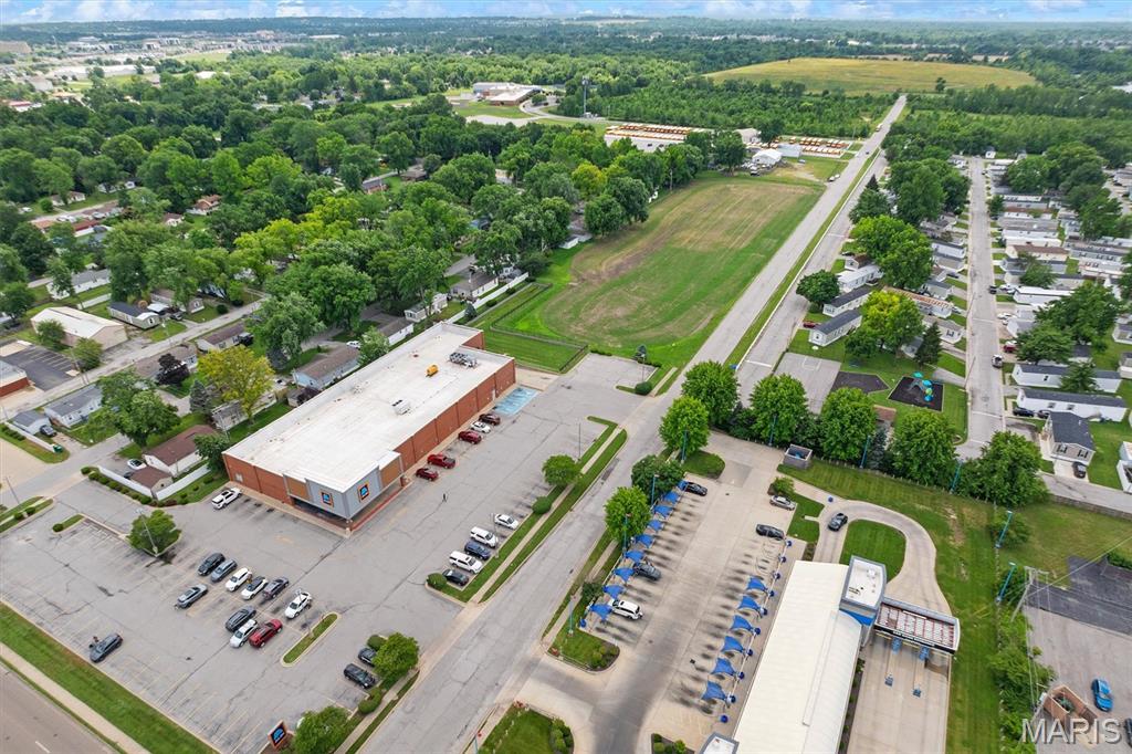Streifs Business Center - Land