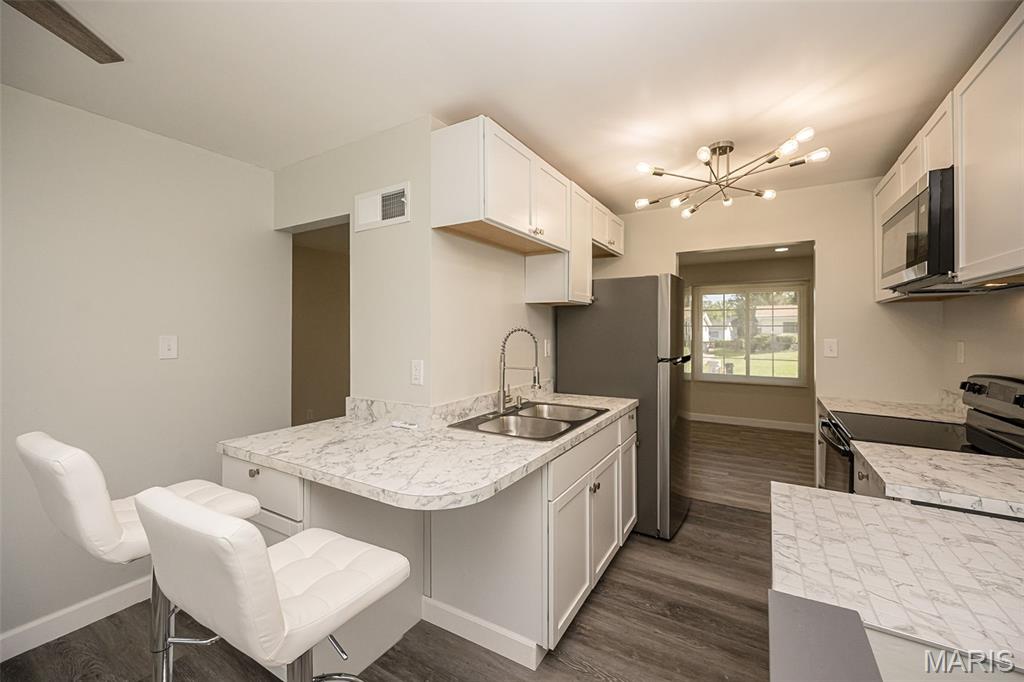 Hathaway Manor 12 - Residential Lease