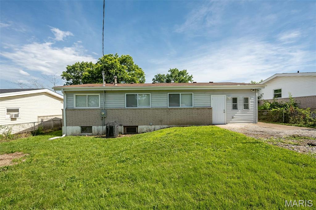 Hathaway Manor 12 - Residential Lease