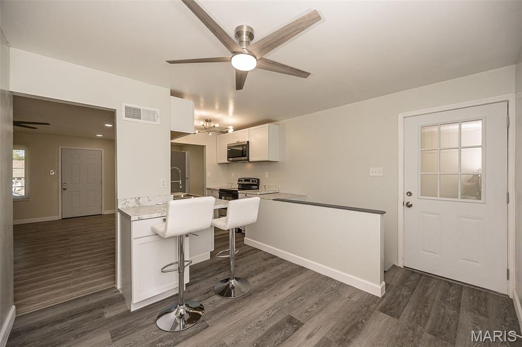 Hathaway Manor 12 - Residential Lease