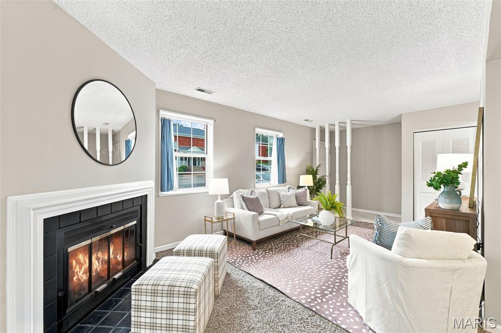 Brentwood Forest Condo Ph Eight - Residential