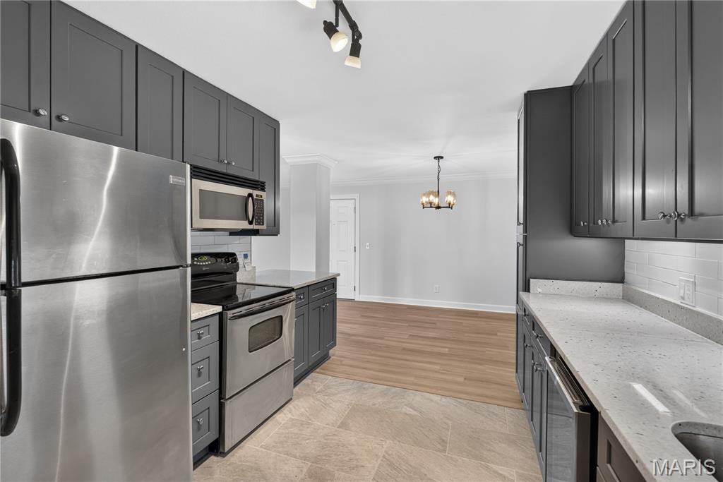 Pershing Ave Condo - Residential
