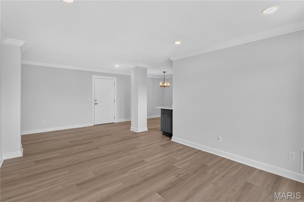 Pershing Ave Condo - Residential