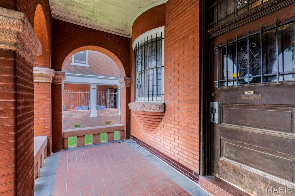 Patchins - Commercial Sale