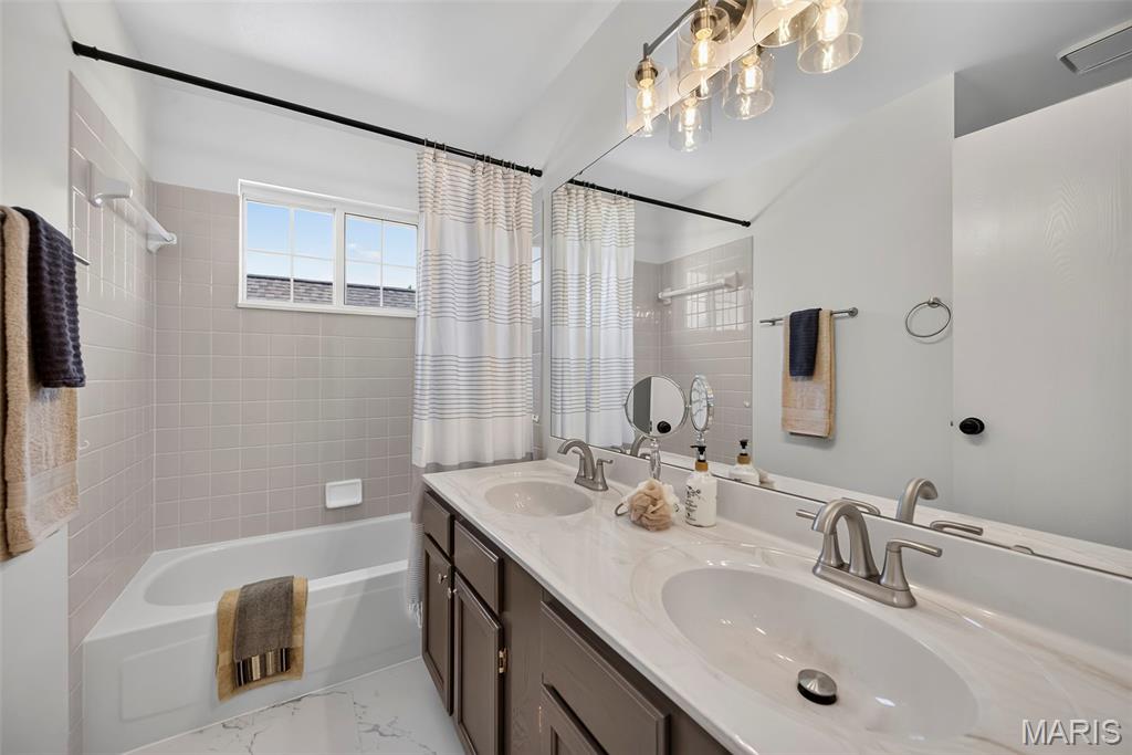Jamestowne One - Residential