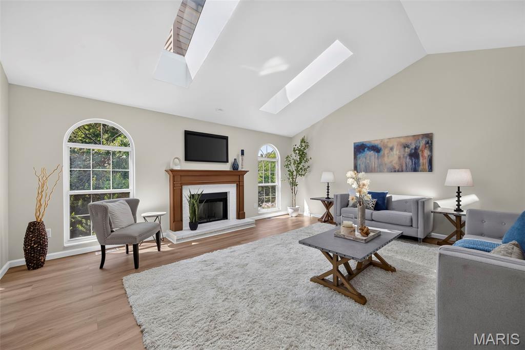 Jamestowne One - Residential