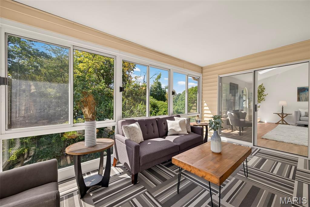 Jamestowne One - Residential