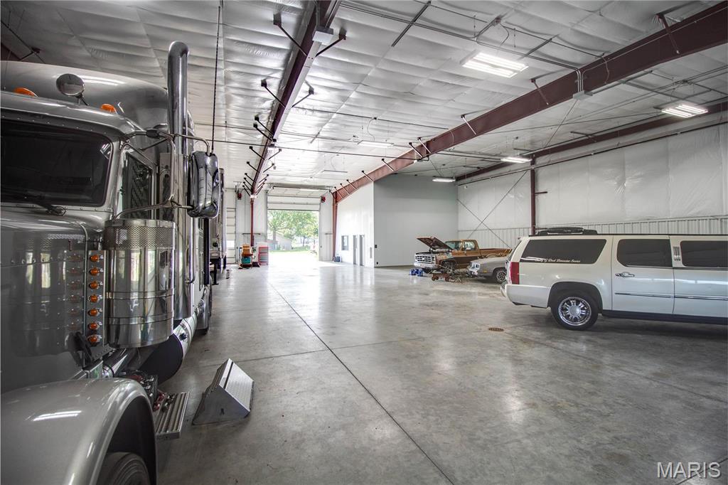 Moreland Commerce Park - Commercial Sale