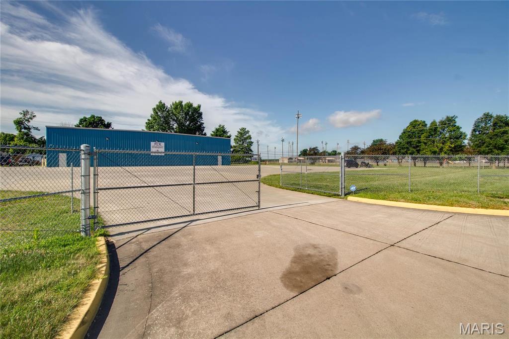 Moreland Commerce Park - Commercial Sale