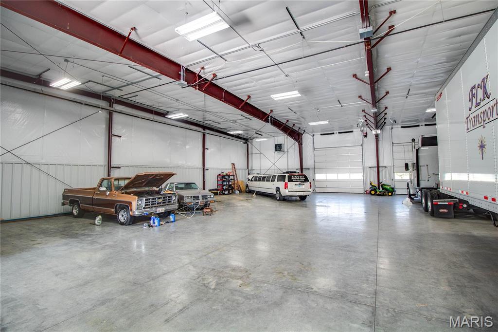 Moreland Commerce Park - Commercial Sale