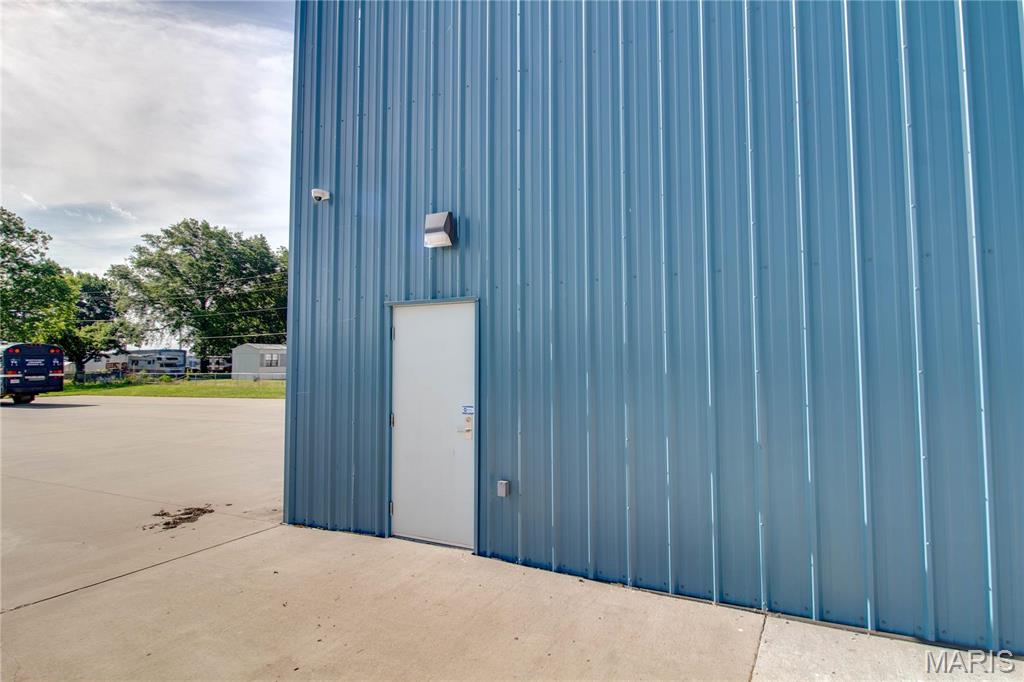 Moreland Commerce Park - Commercial Sale