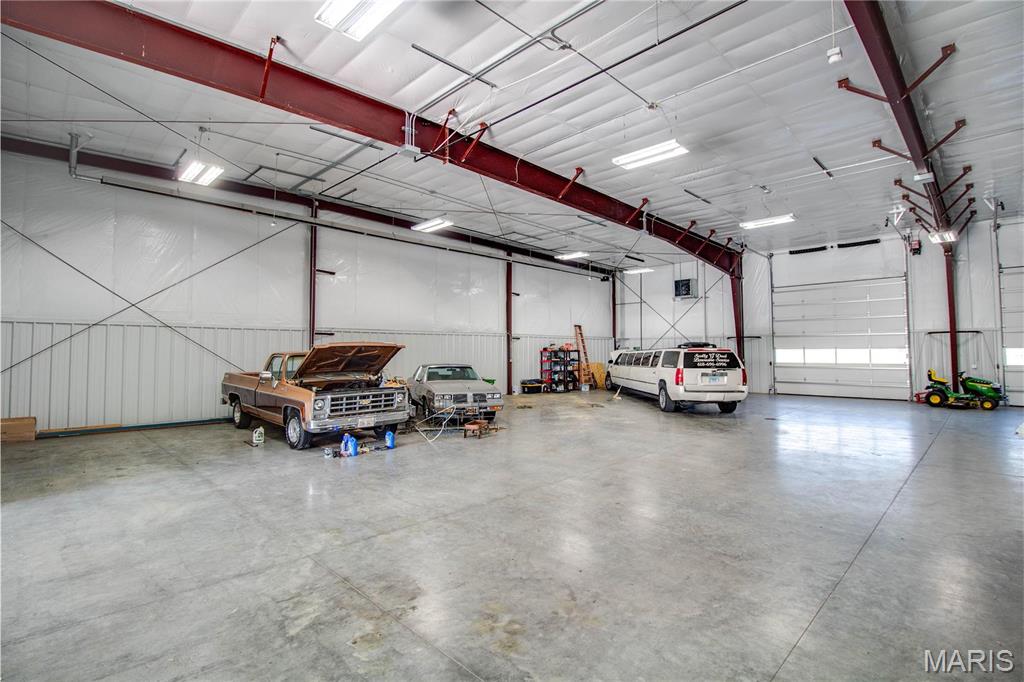 Moreland Commerce Park - Commercial Sale