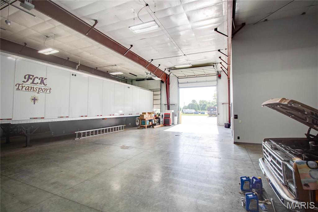 Moreland Commerce Park - Commercial Sale