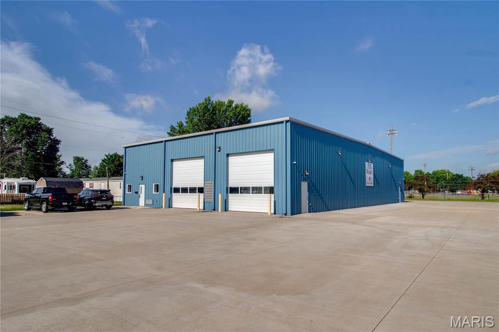 Moreland Commerce Park - Commercial Sale