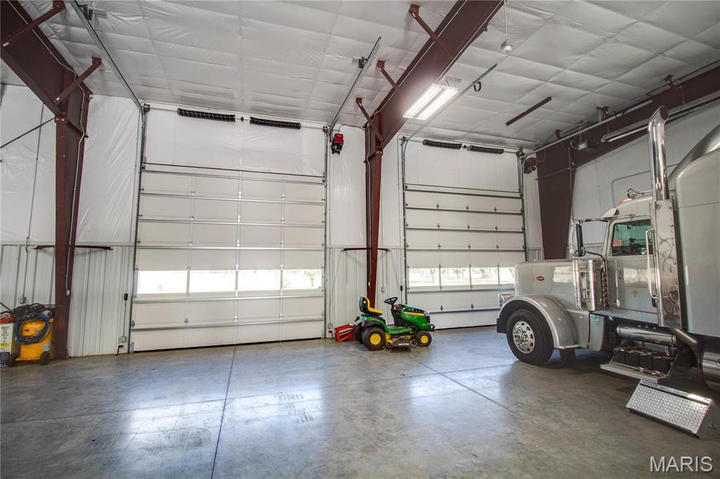 Moreland Commerce Park - Commercial Sale