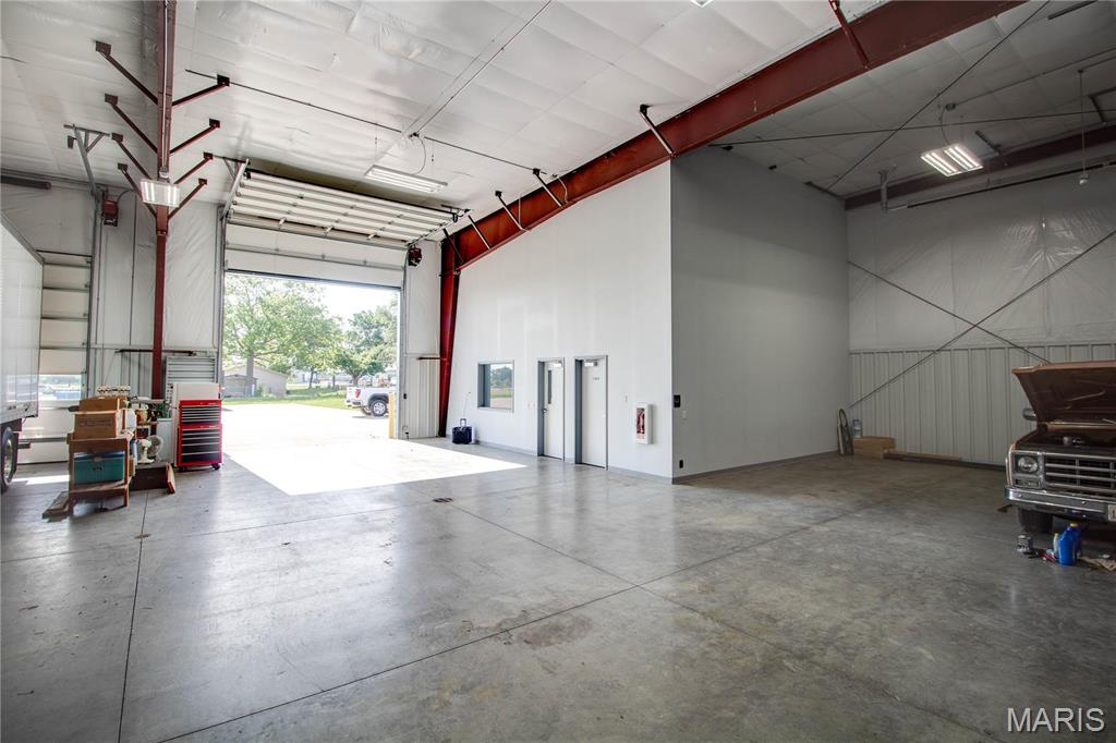 Moreland Commerce Park - Commercial Sale
