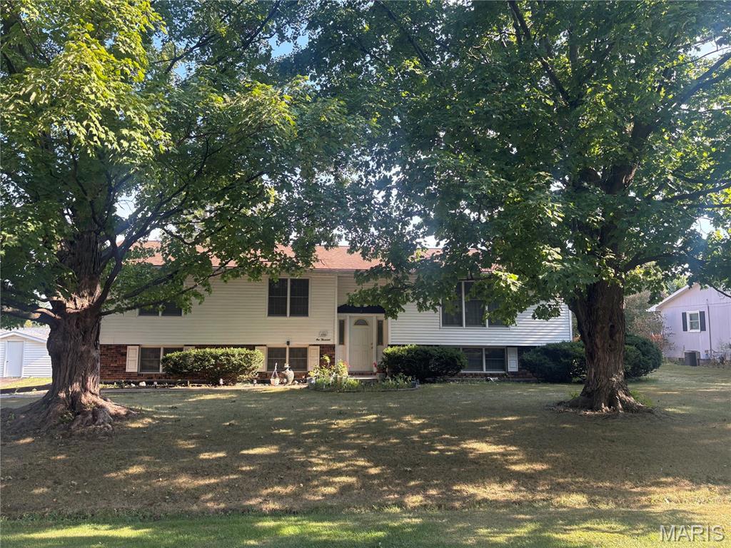 This 4-bedroom, 3-bathroom split-level home in Vandalia offers plenty of room to spread out. A two-car garage provides convenient parking and storage, while the rear deck adds a nice space to enjoy the outdoors. With four bedrooms and three full baths, this layout works well for a variety of household needs. A solid option worth a look for buyers wanting space and functionality.