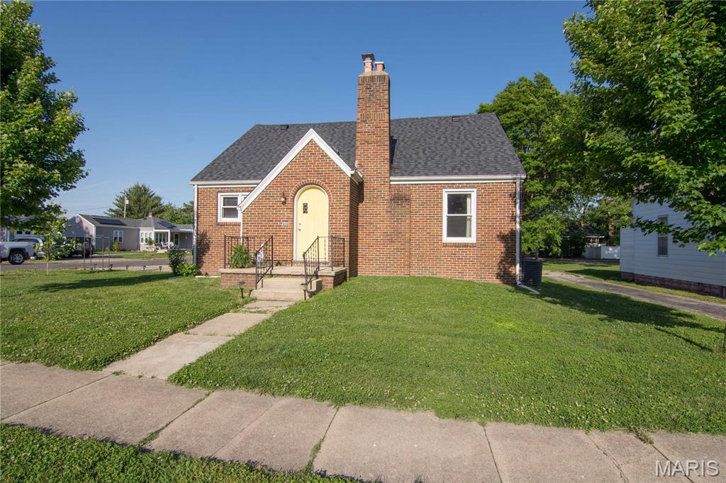 Another fantastic 3-bedroom, 2-bathroom home for your consideration! Full of character and charm, this home offers a unique style that’s hard to find in Vandalia. Inside, you’ll find beautiful hardwood floors and a spacious kitchen featuring stainless steel appliances that opens seamlessly into the living room, creating a warm and inviting atmosphere perfect for everyday living and entertaining. Large windows throughout the home bring in plenty of natural light and highlight the cozy feel of every room. The living room features a gas fireplace, making it the perfect spot to relax during those cool fall and winter evenings. The main floor includes two generously sized bedrooms along with a full bathroom. Upstairs, you’ll find a large private bedroom suite complete with its own full bathroom, offering the perfect retreat for homeowners or guests. An unfinished basement and additional upstairs storage provide plenty of room for all of your storage needs. Conveniently located within walking distance to the hospital, schools, and park, this home sits right in the heart of Vandalia and offers both comfort and convenience in a charming setting. Get in touch today to see this one for yourself!