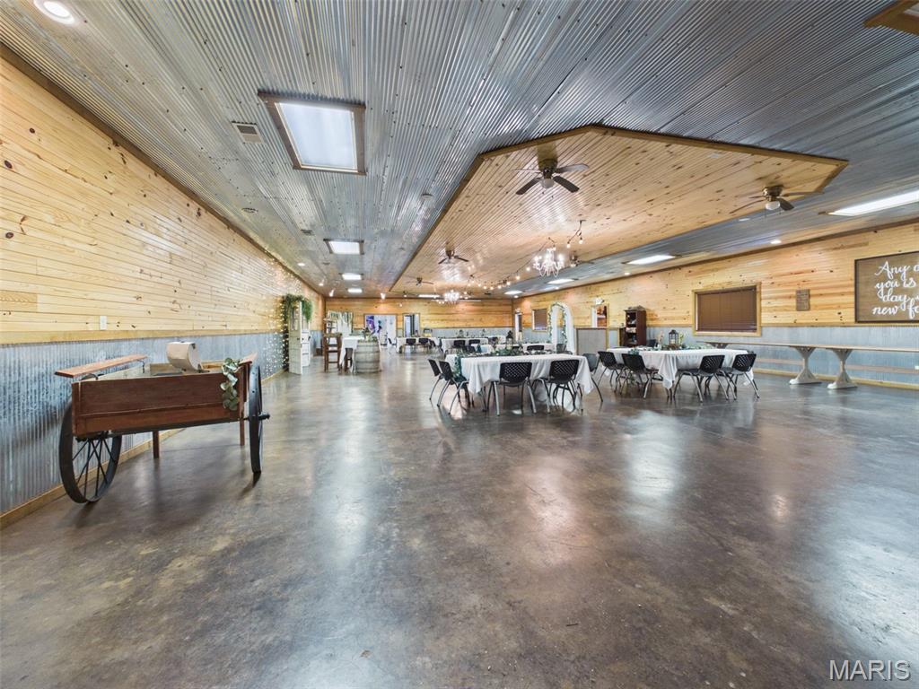 none - Commercial Sale