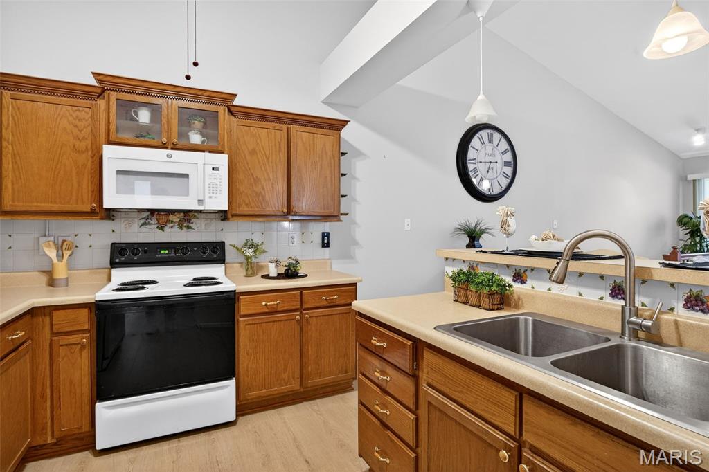 Pine Bluff Villas - Residential