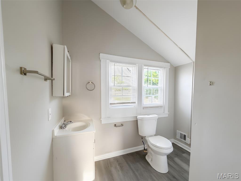 West Walnut Manor - Residential