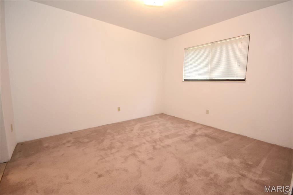 CHATEAU WOODS - Residential Lease