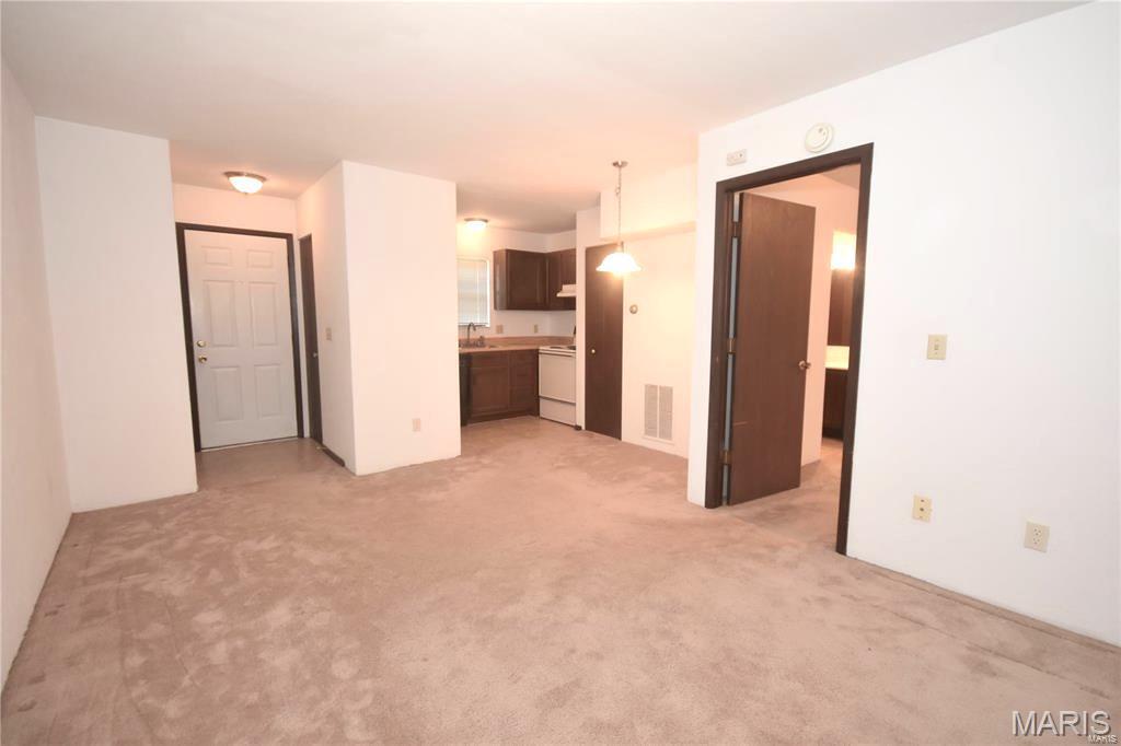 CHATEAU WOODS - Residential Lease