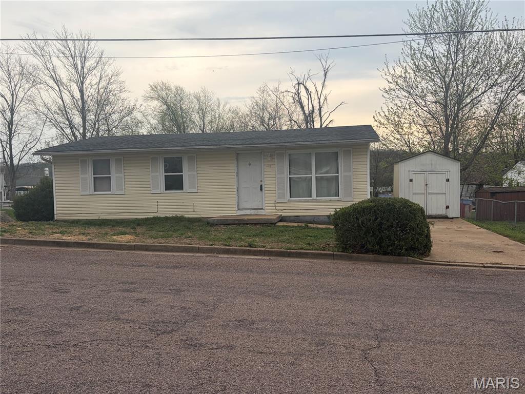 Great Opportunity to make this place Home!!  3 bedroom, 1 bath, perfect for starting out or downsizing!!  Huge rear deck, main floor laundry.