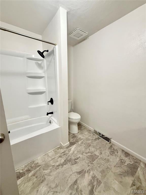 NEWCASTLE MANOR - Residential Lease
