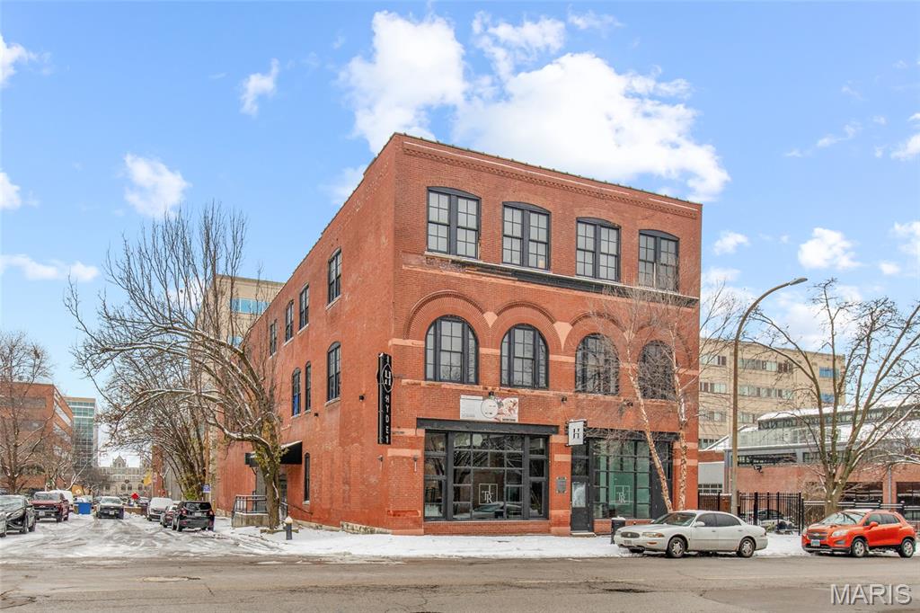 1900–1904 Locust is a 21,390± SF, three-story historic brick building offering a rare turn-key opportunity in the heart of Downtown West. Positioned steps from Union Station and the MLS Stadium, the property features a fully built 7,100+ SF restaurant with high ceilings and full kitchen, flexible event and office spaces served by an elevator, dedicated HVAC on each floor, and a 2,600± SF private outdoor patio. With its blend of character, functionality, and prime location, the building is ideal for operators, creative users, or investors seeking a distinctive mixed-use asset.