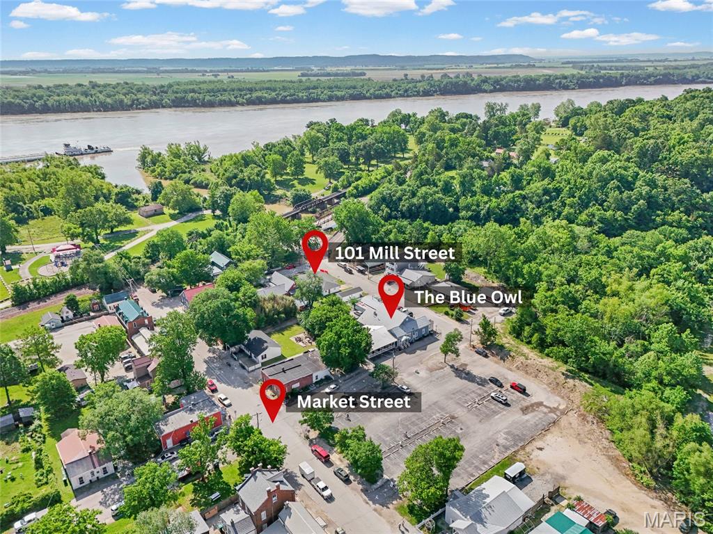 Town Kimmswick - Commercial Sale