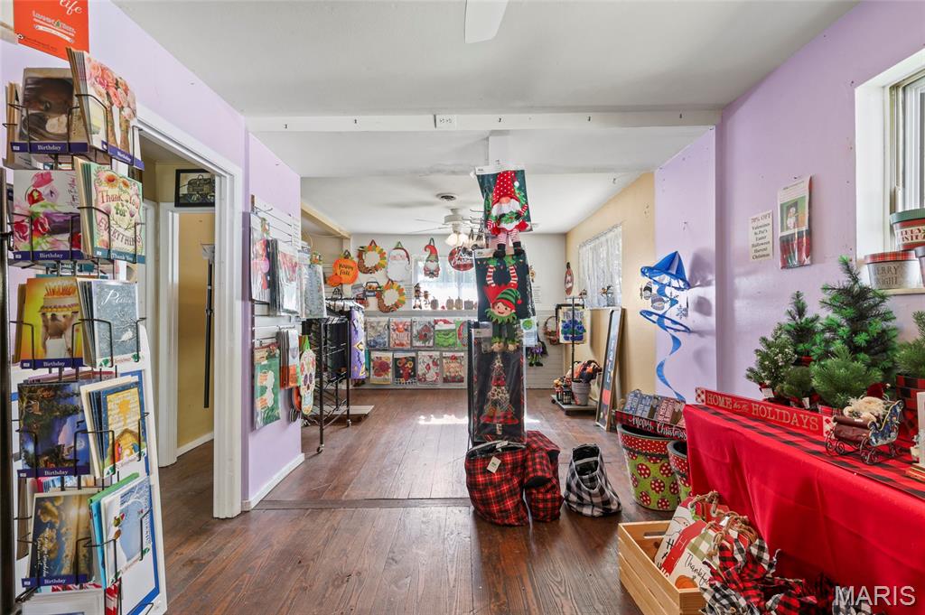 Town Kimmswick - Commercial Sale