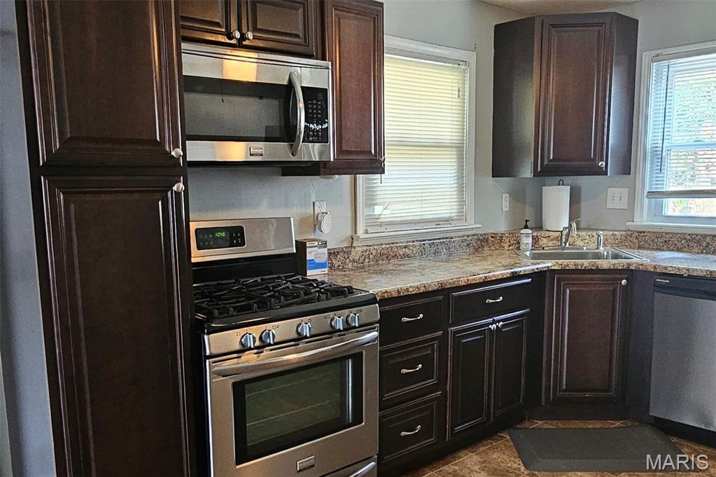 Hi Pt Ac - Residential Lease