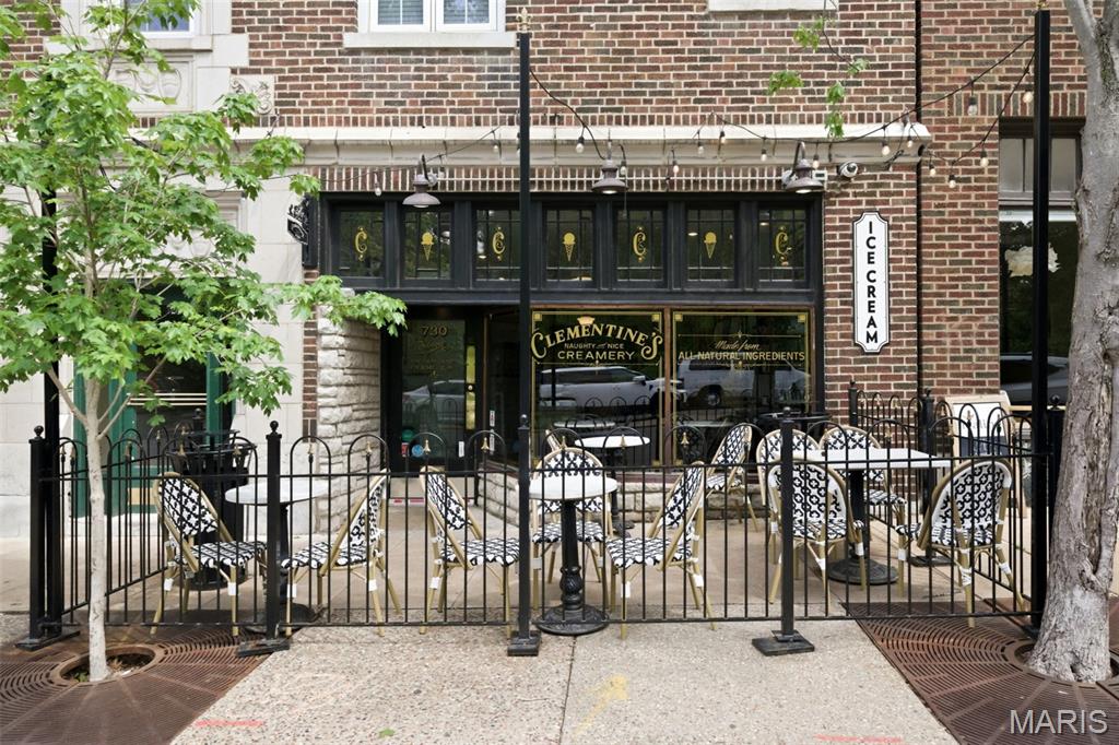 6306 Southwood Condo - Residential