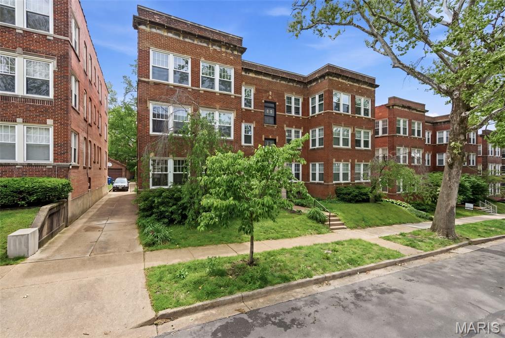 6306 Southwood Condo - Residential