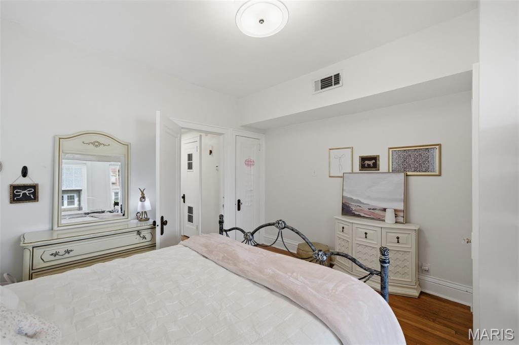 6306 Southwood Condo - Residential