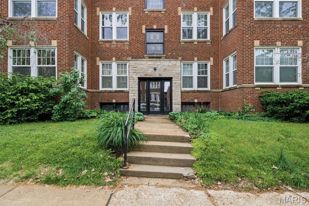 6306 Southwood Condo - Residential