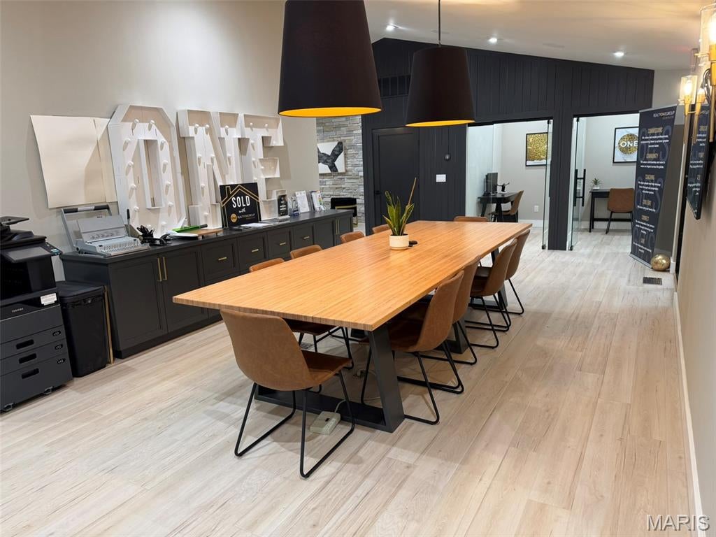 Clarkson Executive Park Condo - Commercial Lease