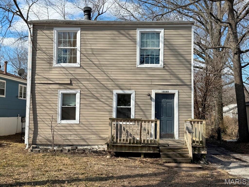 This three-bedroom, one-and-a-half-bathroom home presents solid potential. The standout feature is the spacious backyard, offering extensive outdoor space that provides flexibility for various uses and future possibilities.  The property's location delivers easy access to Interstate 270, creating valuable connectivity for daily commuting and regional travel. This transportation advantage enhances both current convenience and long-term resale prospects.  The generous outdoor living space serves as a significant asset, providing room for entertaining, recreation, or potential expansion projects. For buyers seeking renovation opportunities, this home combines fundamental structural integrity with the chance to customize and improve according to personal vision. Schedule a viewing to see this classic layout and envision the possibilities within its sturdy framework and established location.  This is a Fannie Mae HomePath property.