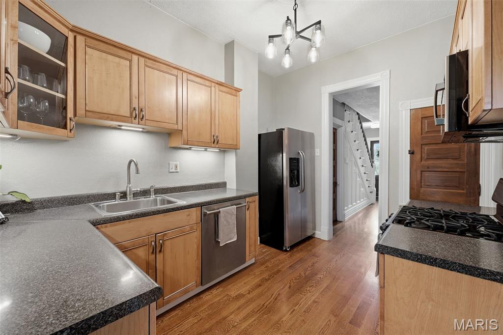 Russell Estate - Residential