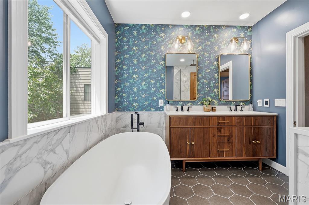 Russell Estate - Residential