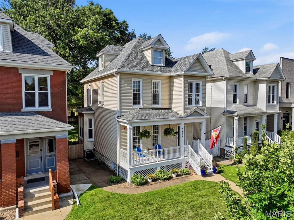 Russell Estate - Residential