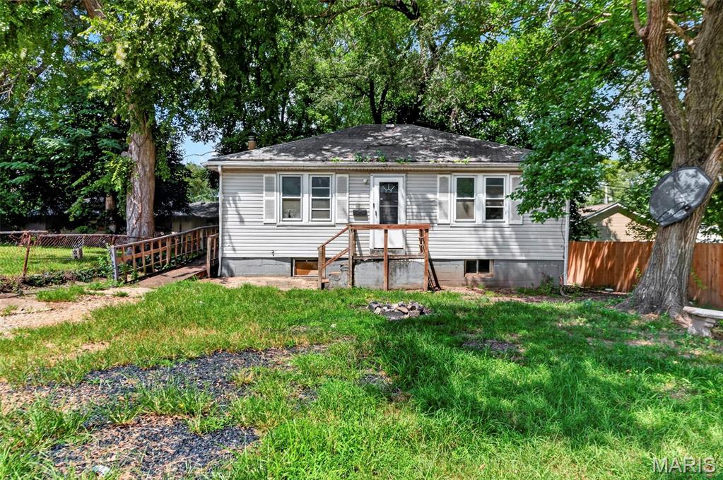 2 bed, 1 bath, ranch style home with approx 832sf of living space.  Home has full basement and level yard close to city services and highways.  This property is now under auction terms. All Bids must be submitted during the auction via the property’s listing page at www.servicelinkauction.com. This sale is subject to a 5% or $2,500 minimum buyer’s premium pursuant to the auction Terms & Conditions. All bids will be subject to seller approval (minimums may apply).   If your offer is accepted, you agree to an offer submission technology fee of $212.00. The fee will be collected & disbursed by the settlement agent at closing.