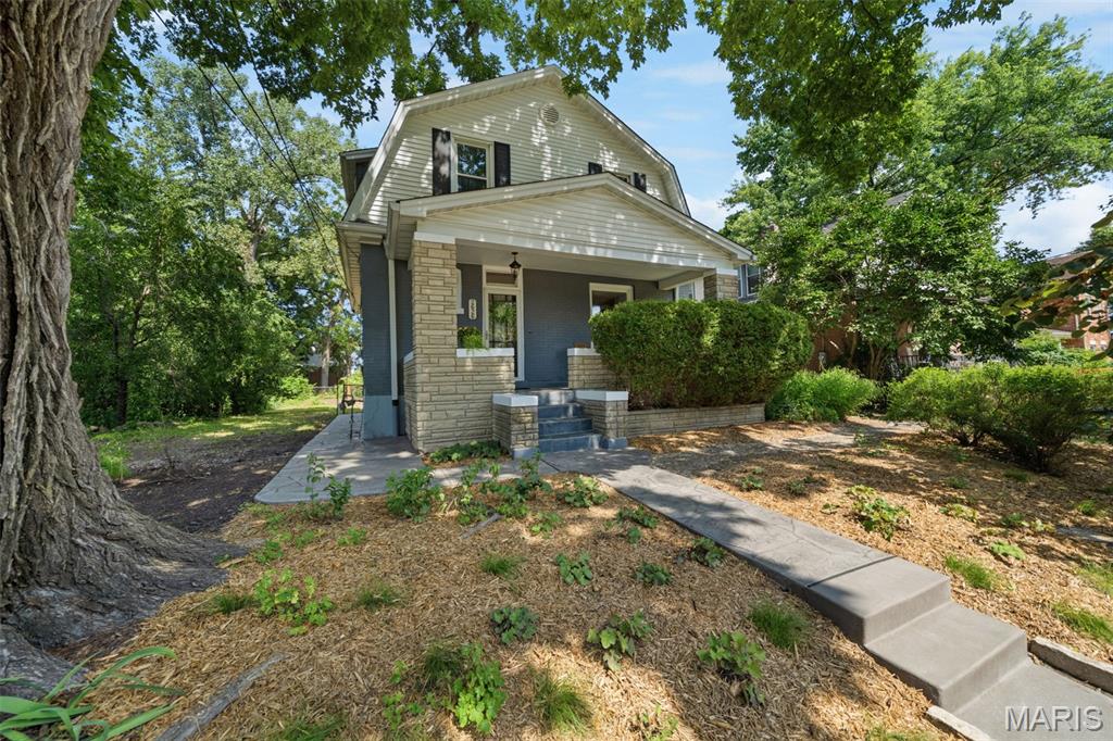 Floria Place - Residential