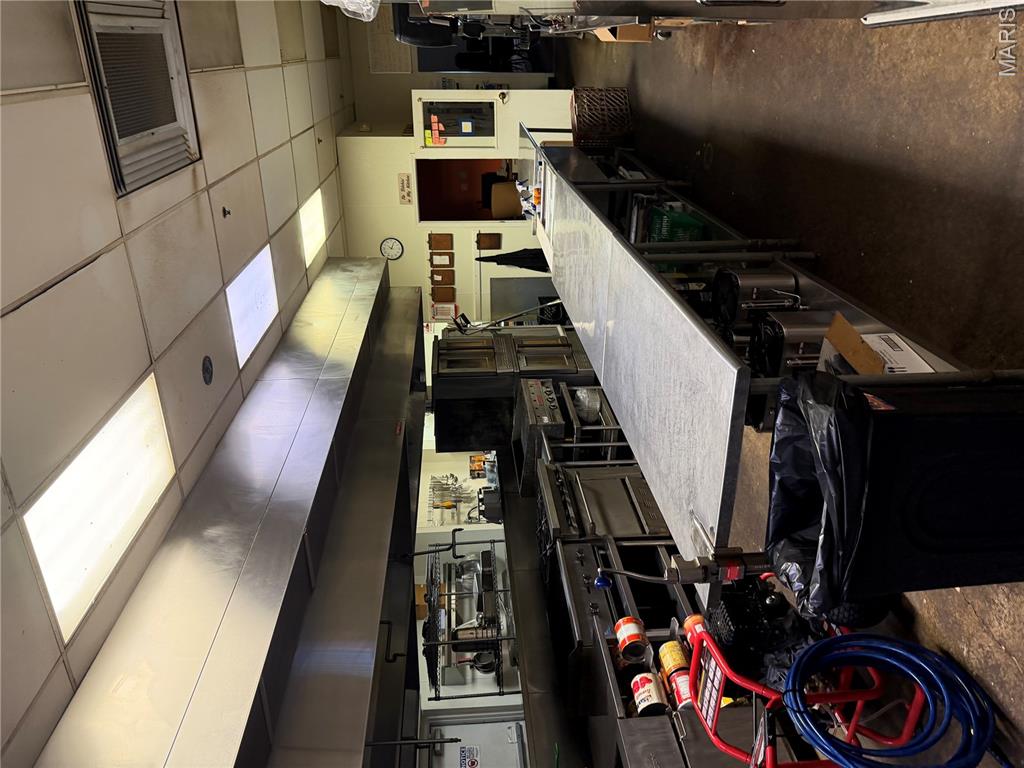 Admiral Pkwy Center - Commercial Sale