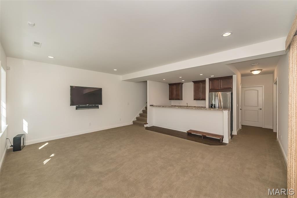 Meadowbrook Country Club Estates - Residential
