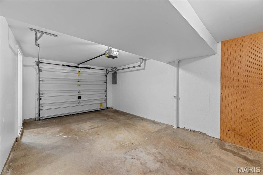 Cedar Groves #3 - Residential Lease
