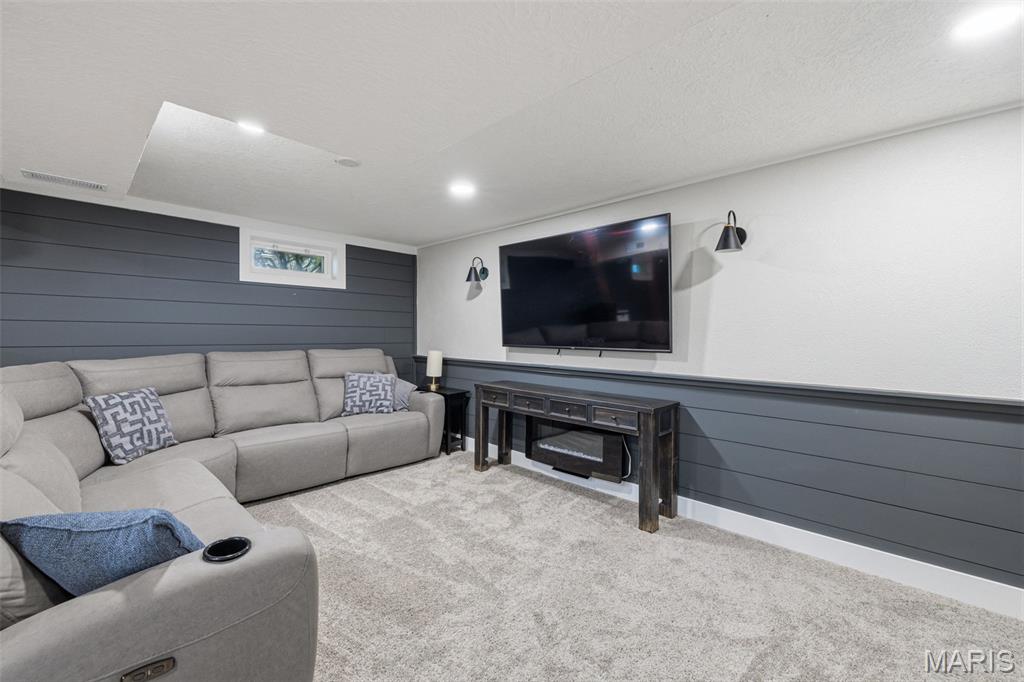 Pointe Base - Residential